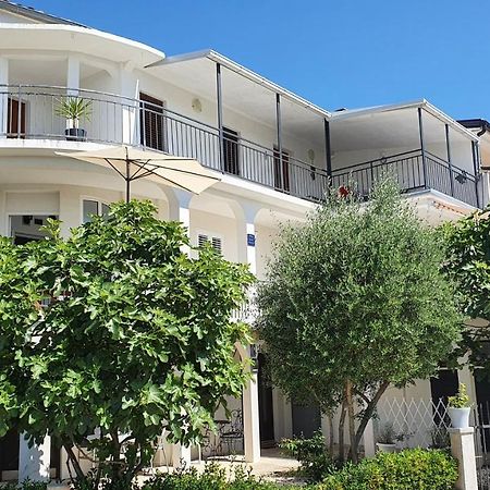 Apartmani Bilandzic-Krk Malinska Zewnętrze zdjęcie